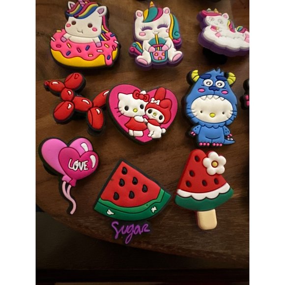 Sanrio Hello Kitty 19 Shoe Charms Multiple Characters Fits Crocs - Picture 5 of 6